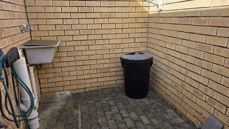 2 Bedroom Property for Sale in Reebok Western Cape